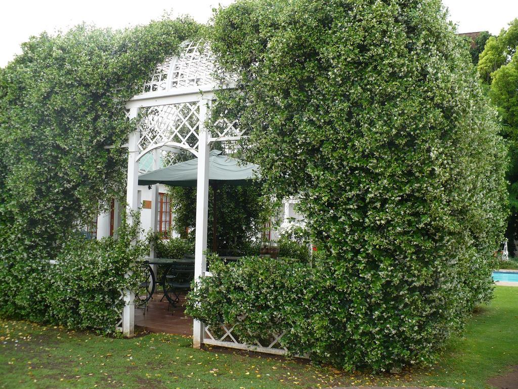 A Tapestry Garden Guest House Potchefstroom Eksteriør bilde